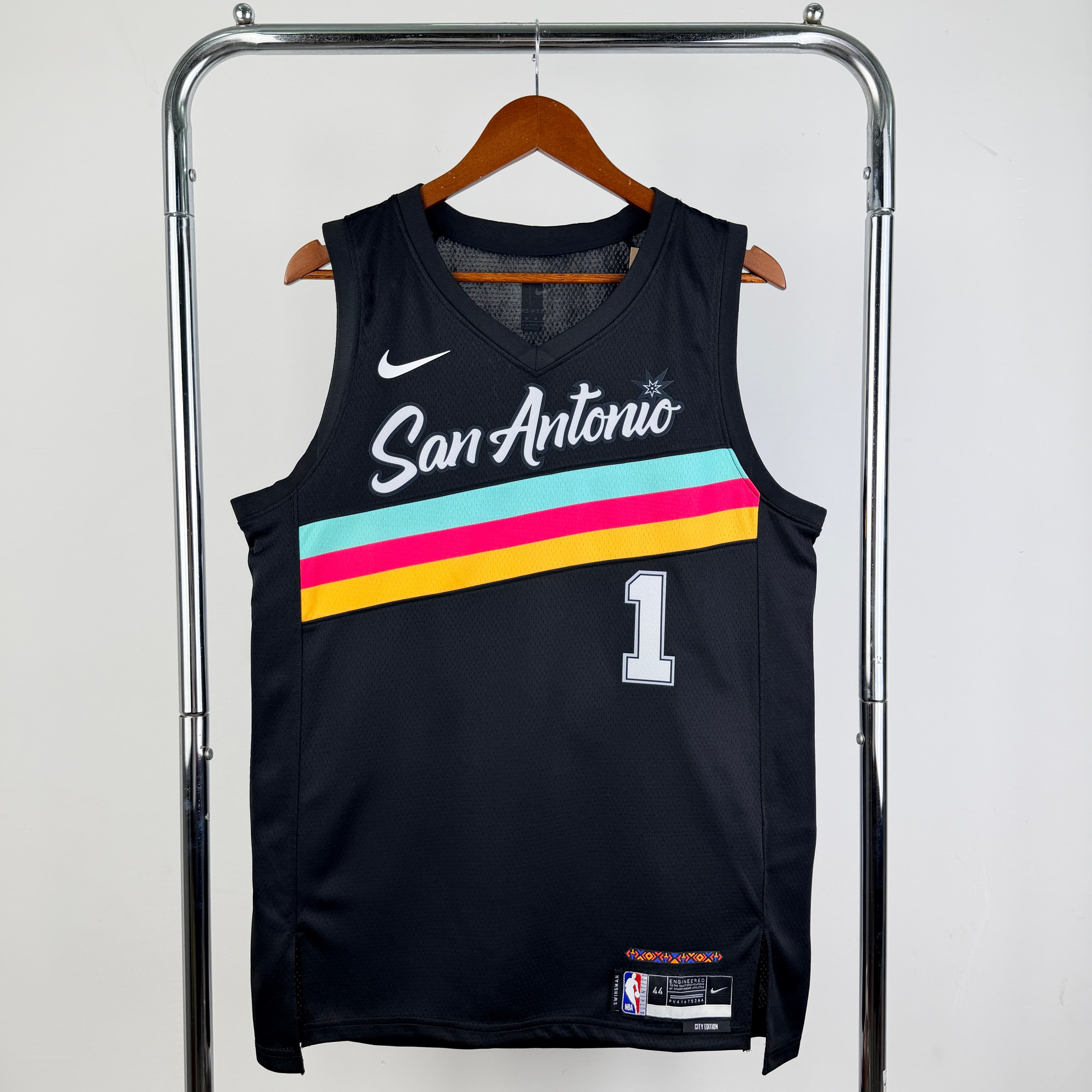 VICTOR WEMBANYAMA SAN ANTONIO SPURS ESPECIAL